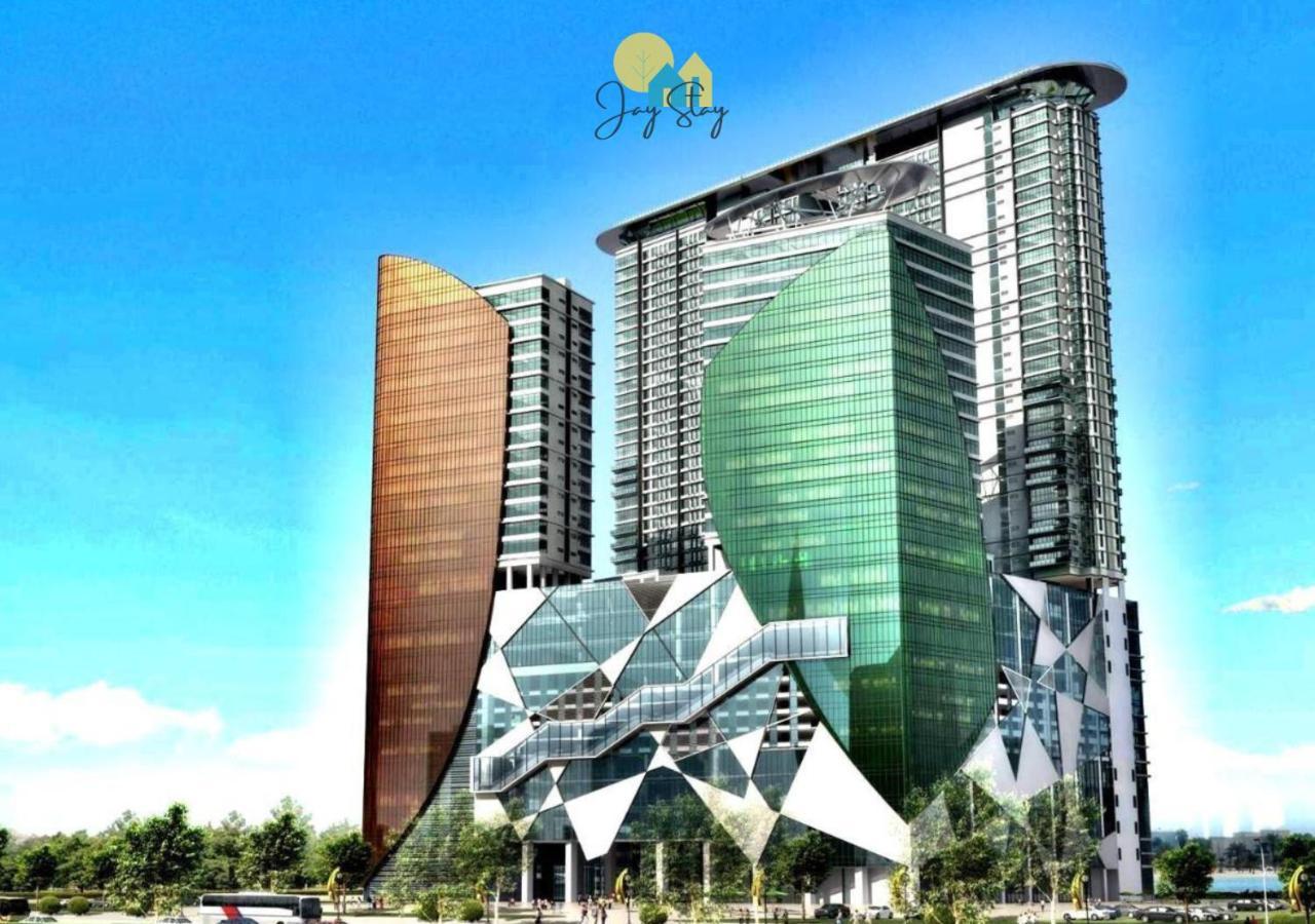 Pangsapuri New! Silverscape L Luxury 3br L B2503 L 6-11pax L Seaview L Infinity Pool L Jonkerst L City Centre By Jay