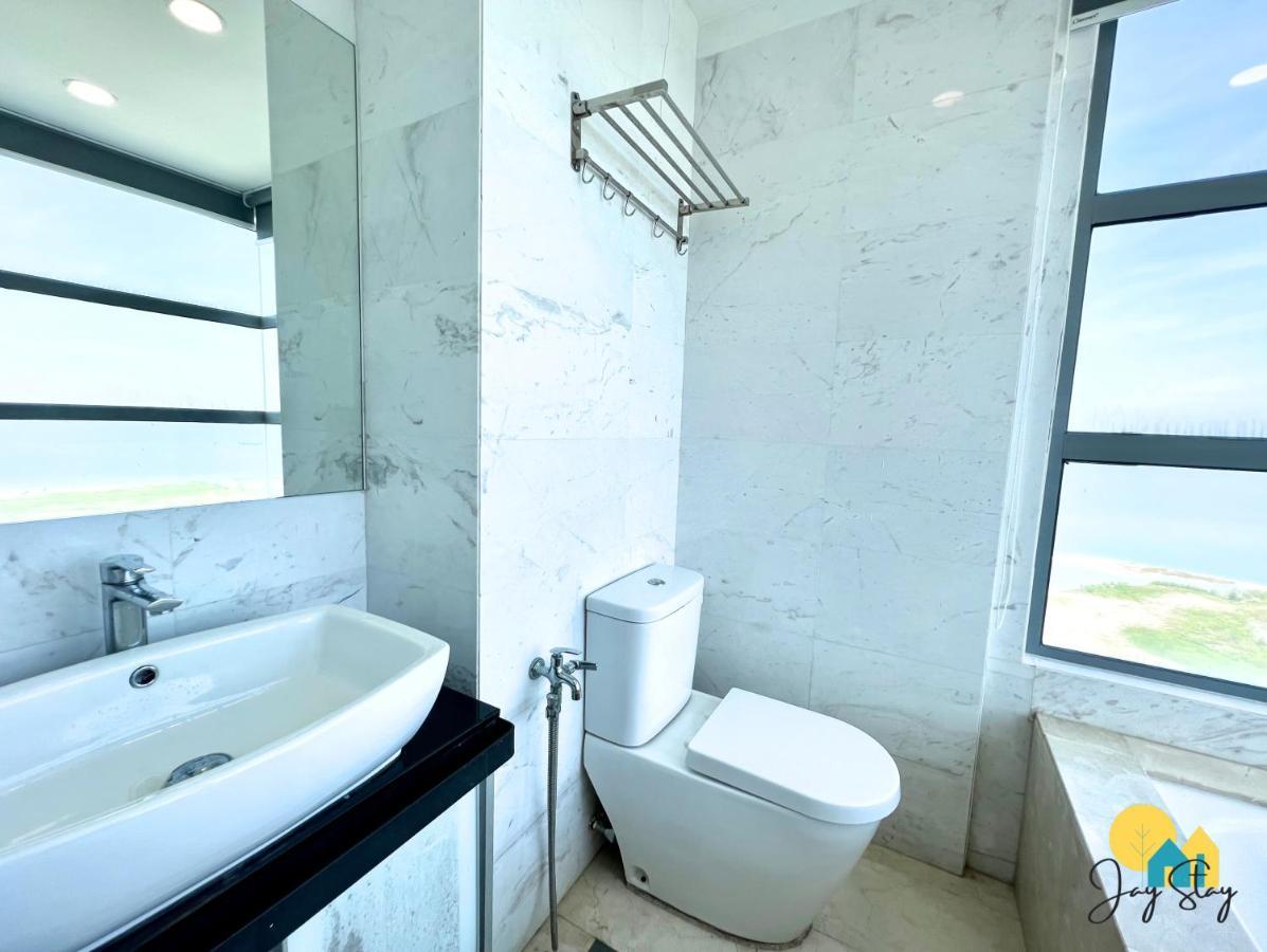 New! Silverscape L Luxury 3br L B2503 L 6-11pax L Seaview L Infinity Pool L Jonkerst L City Centre By Jay